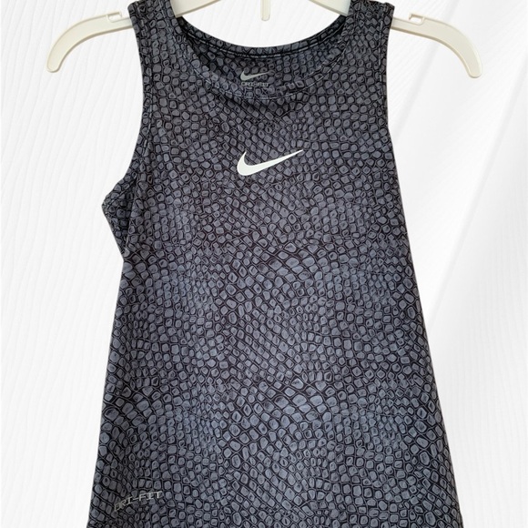 Nike Black and Gray Textured Girl’s Tank Top - Picture 1 of 7
